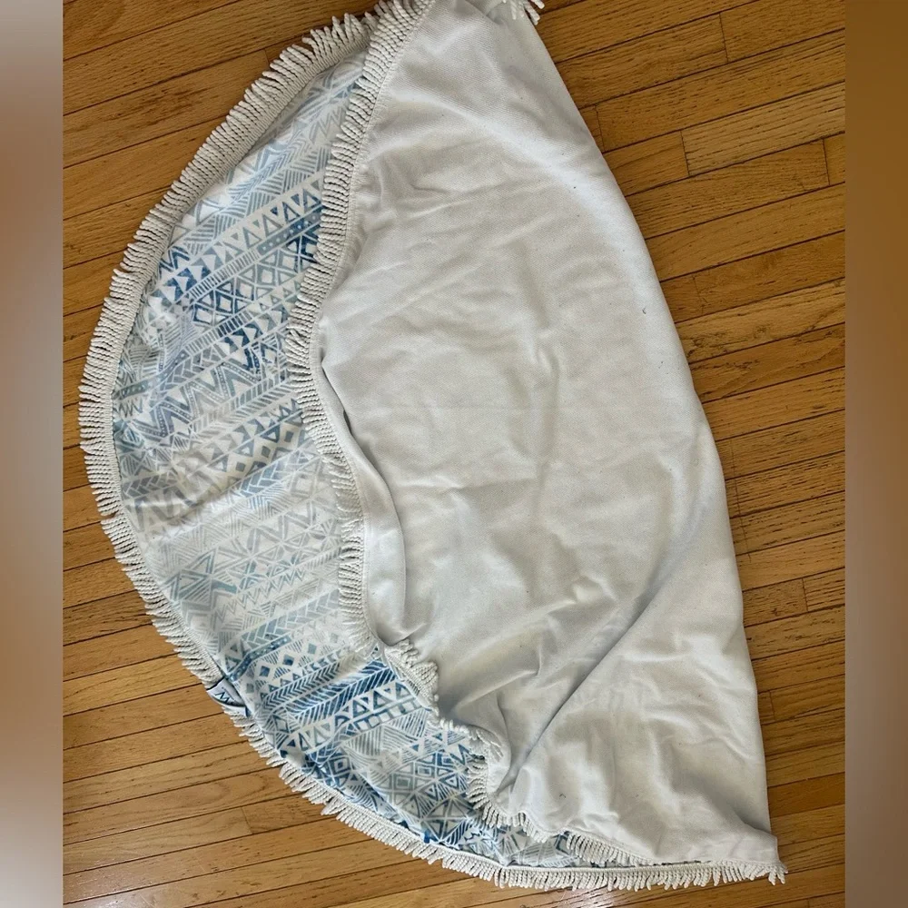 DSW blue & white round beach‎ pool towel